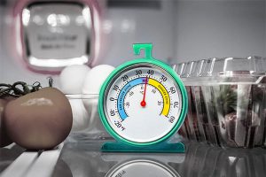 چگونه دمای یخچال صنعتی را تنظیم کنیم